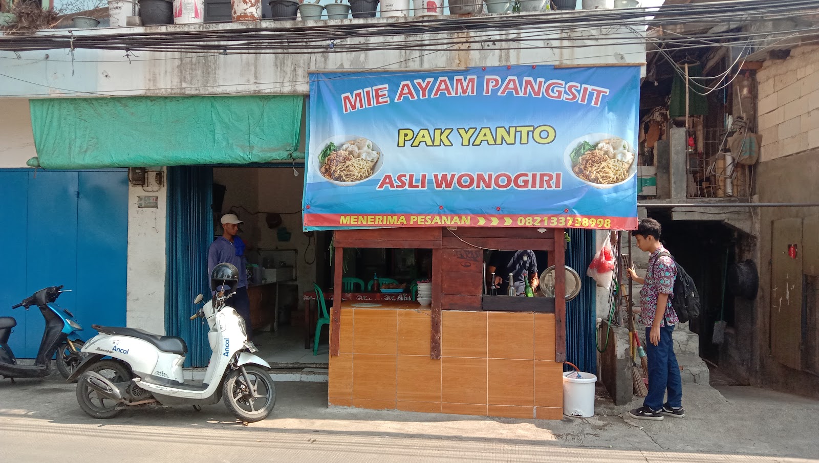 Mie Ayam Pak Yanto: Legenda Rasa di Jantung Cilacap
